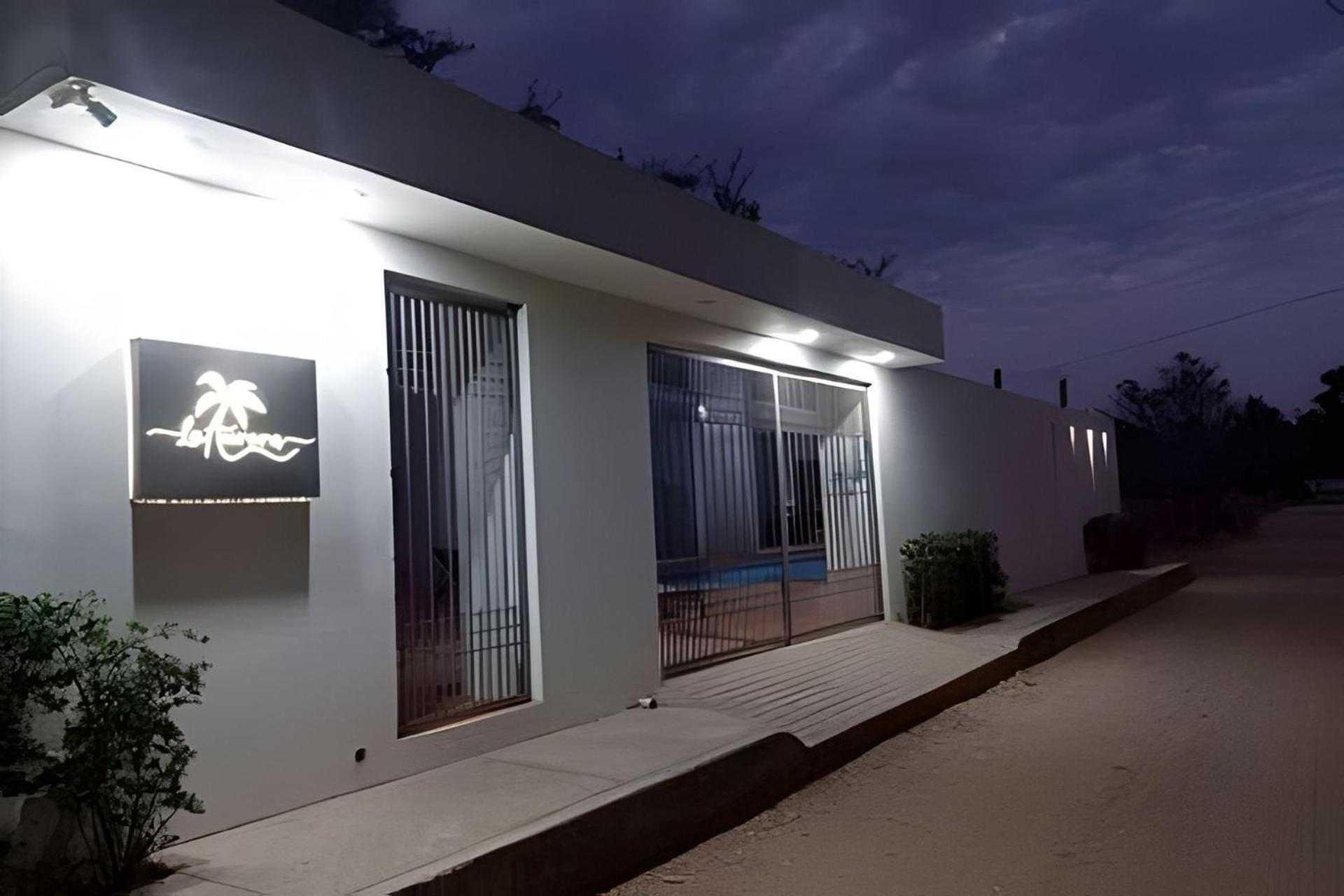 Отель La Aurora Puerto Escondido Пуэрто-Эскондидо Экстерьер фото